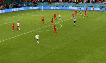 丹麦队逆袭夺胜,成功挺进半决赛 丹麦队逆袭夺胜,成功挺进半决赛