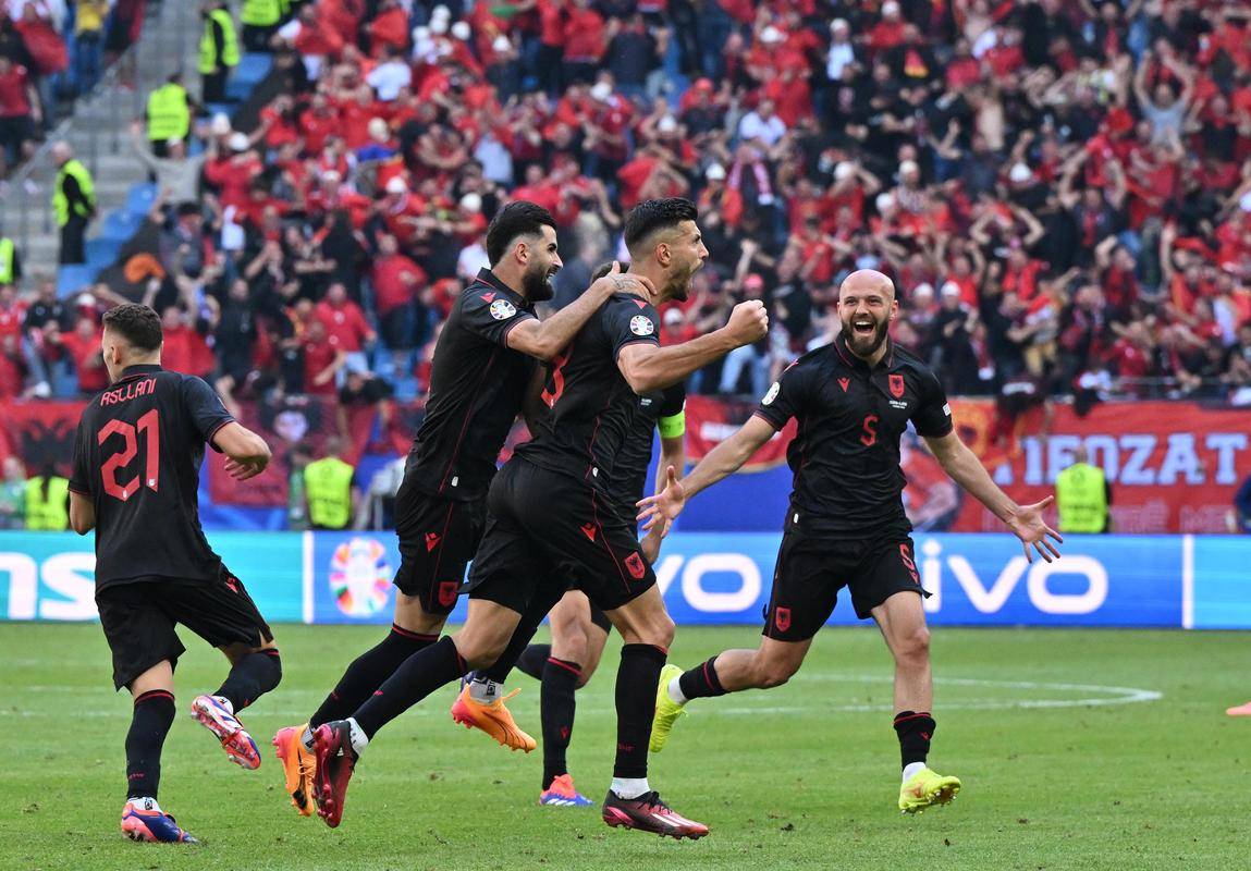 欧国联比赛中各方实力对比,焦点纷呈的简单介绍 欧国联比赛中各方实力对比,焦点纷呈的简单介绍