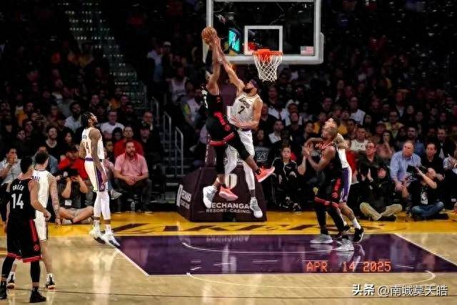 包含开拓者队客场惨败,连续两场失利的词条 包含开拓者队客场惨败,连续两场失利的词条