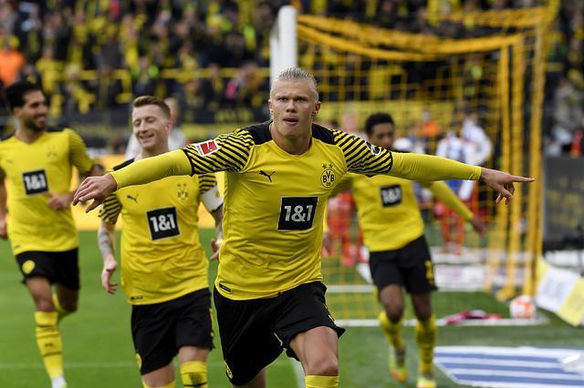 多特蒙德自家倒戈,连遭两连败 多特蒙德自家倒戈,连遭两连败