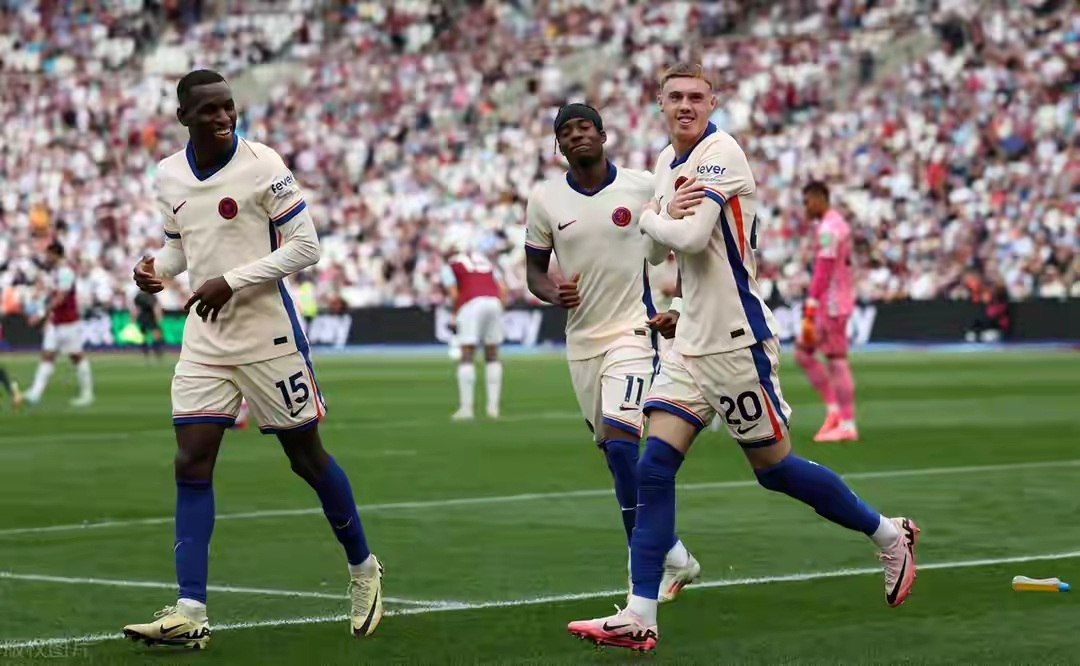 西汉姆联主场逼平切尔西,抢得一分 西汉姆联主场逼平切尔西,抢得一分