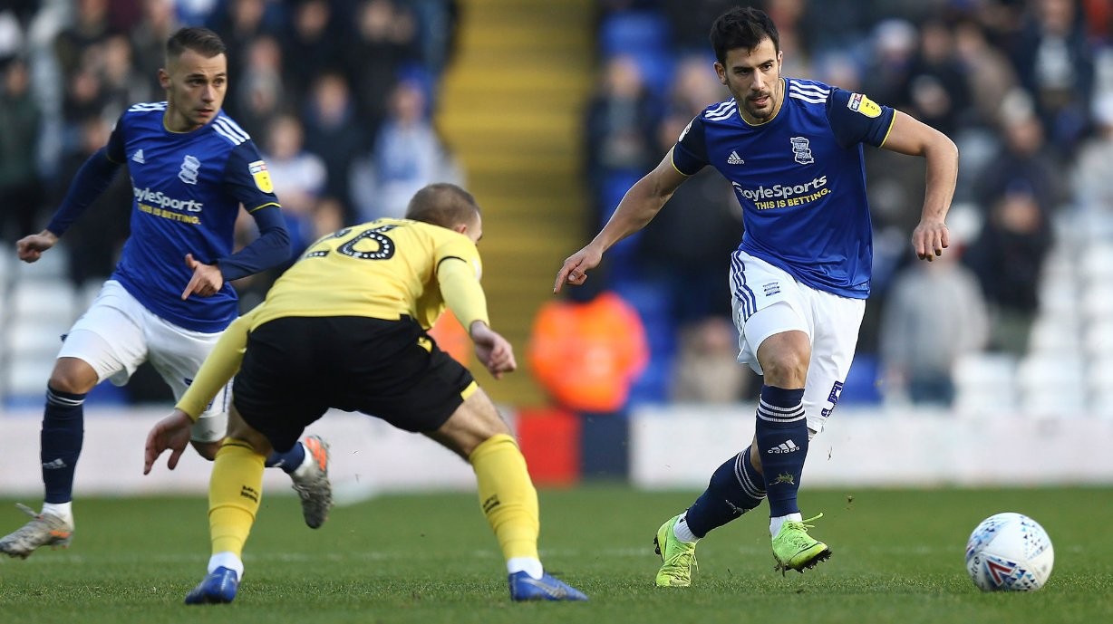 查尔顿捍卫主场,战平谢周三的简单介绍 查尔顿捍卫主场,战平谢周三的简单介绍