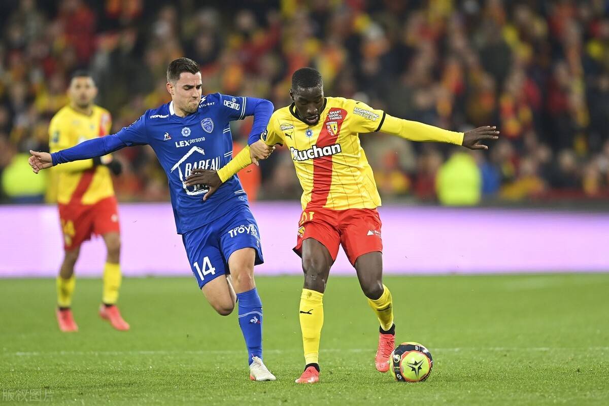 PG中国官网-阿贾克斯防守稳固，客场逼平皇马晋级的简单介绍