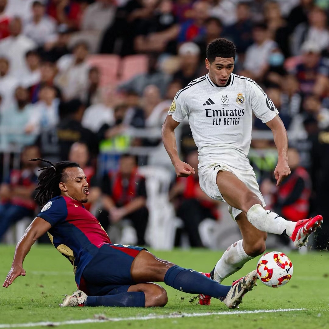 阿贾克斯防守稳固,客场逼平皇马晋级的简单介绍 阿贾克斯防守稳固,客场逼平皇马晋级的简单介绍