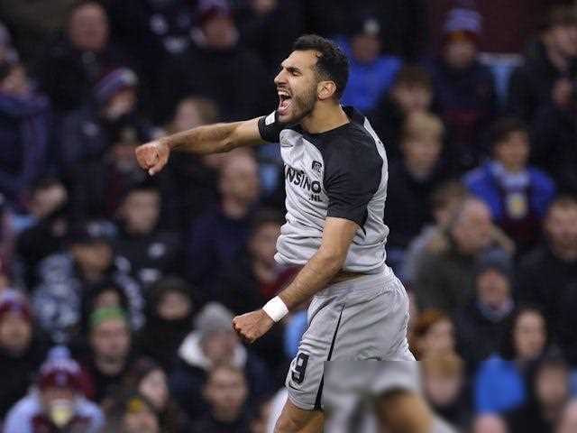 阿尔克马尔团结一心,赢得关键胜利 阿尔克马尔团结一心,赢得关键胜利