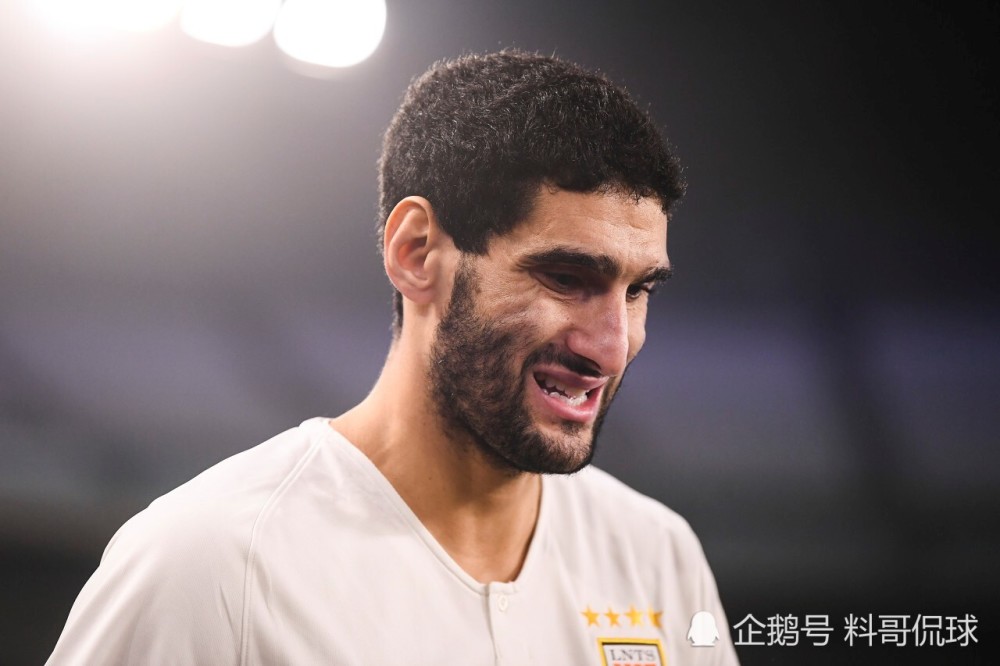 鲁能经验老将展现统治力，球队整体士气高昂的简单介绍