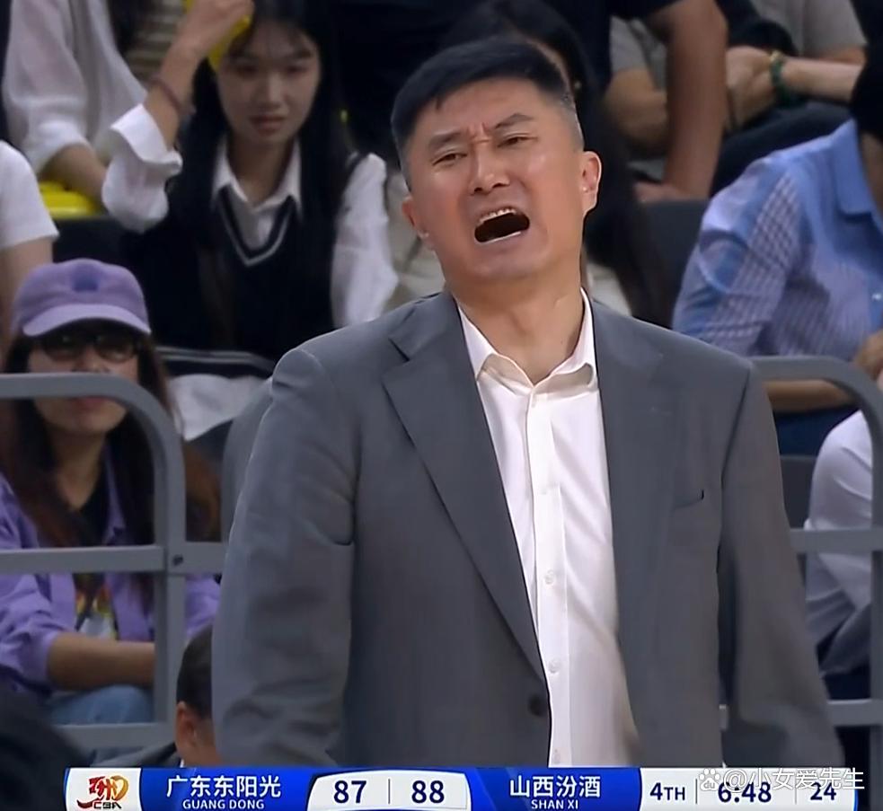 知名球员受伤国家队队友担心 知名球员受伤国家队队友担心