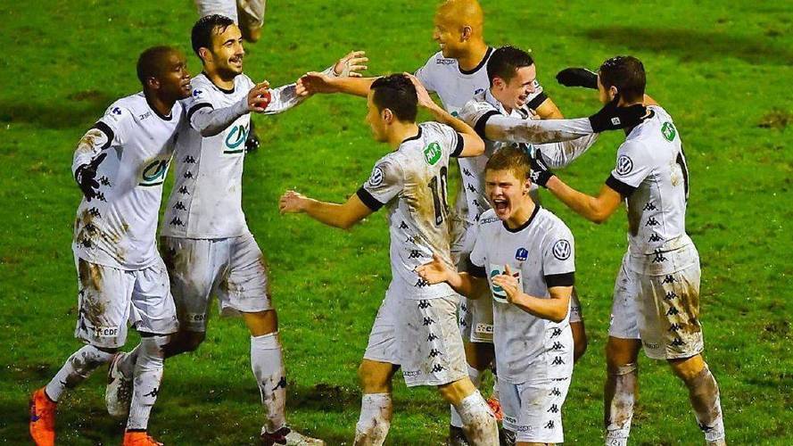 亚眠主场告捷,联赛披荆斩棘 亚眠主场告捷,联赛披荆斩棘