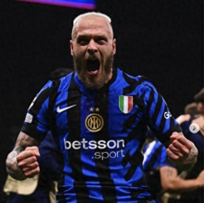 东查理队新援表现抢眼,跻身法甲联赛射手榜前列 东查理队新援表现抢眼,跻身法甲联赛射手榜前列