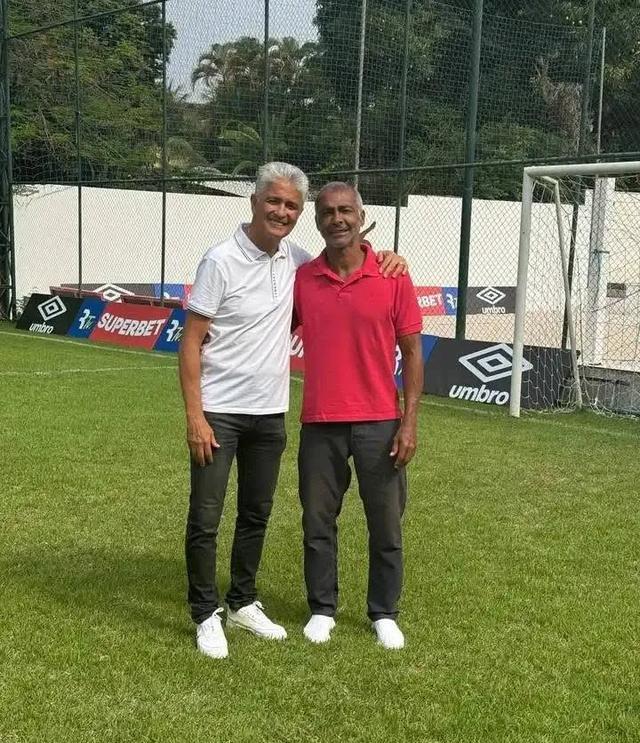 PG电子试玩官网-足球赛事精彩纷呈，谁将脱颖而出