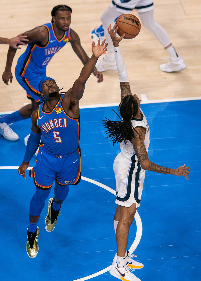 小牛控卫复出,球队士气大增的简单介绍 小牛控卫复出,球队士气大增的简单介绍