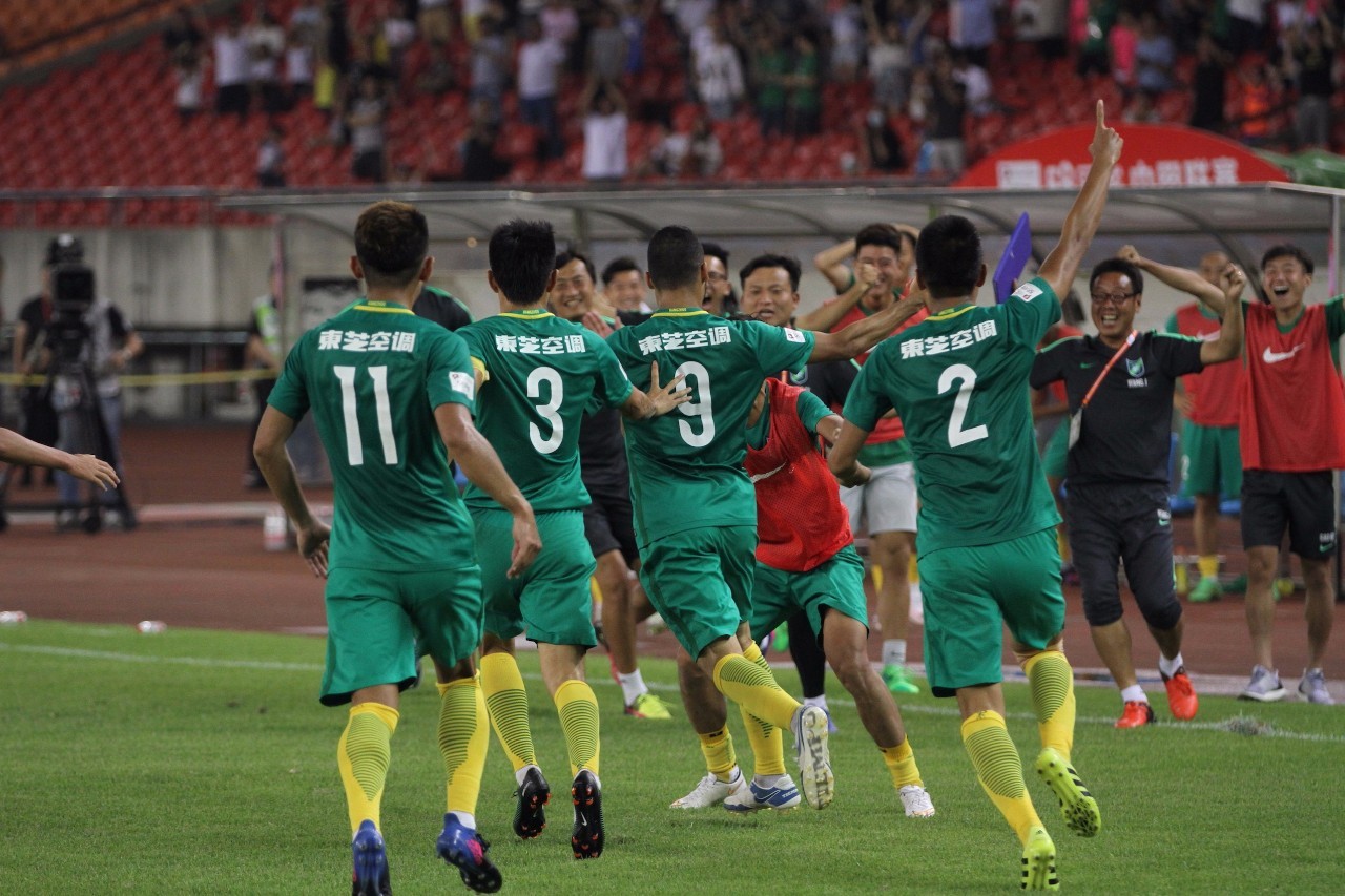 PG电子官网-绿城主场意外失利，球队形势严峻