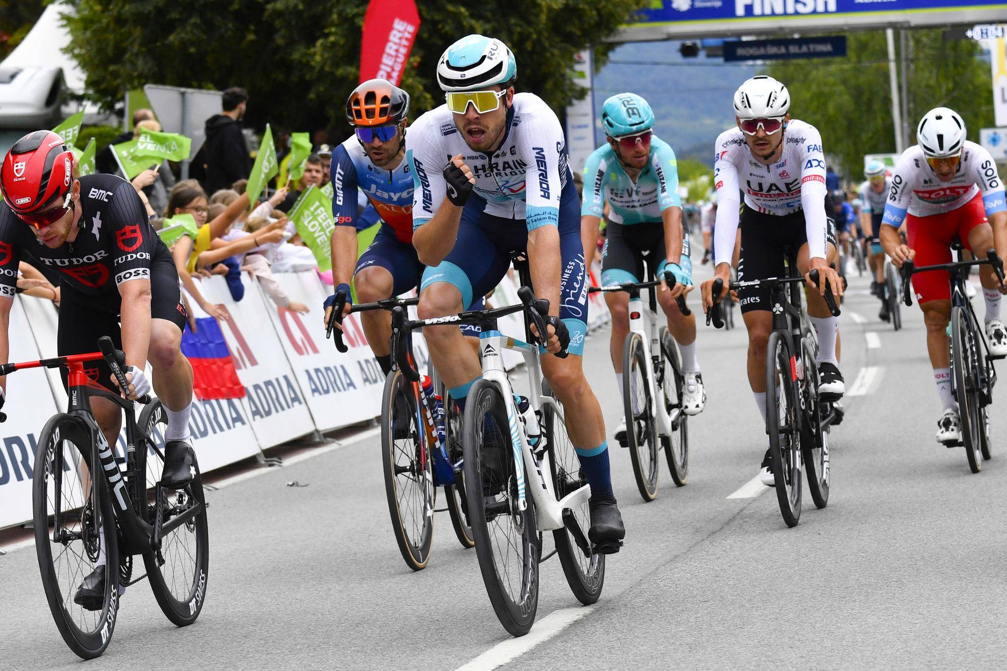 雷恩主场胜利,稳定在中游位置的简单介绍 雷恩主场胜利,稳定在中游位置的简单介绍