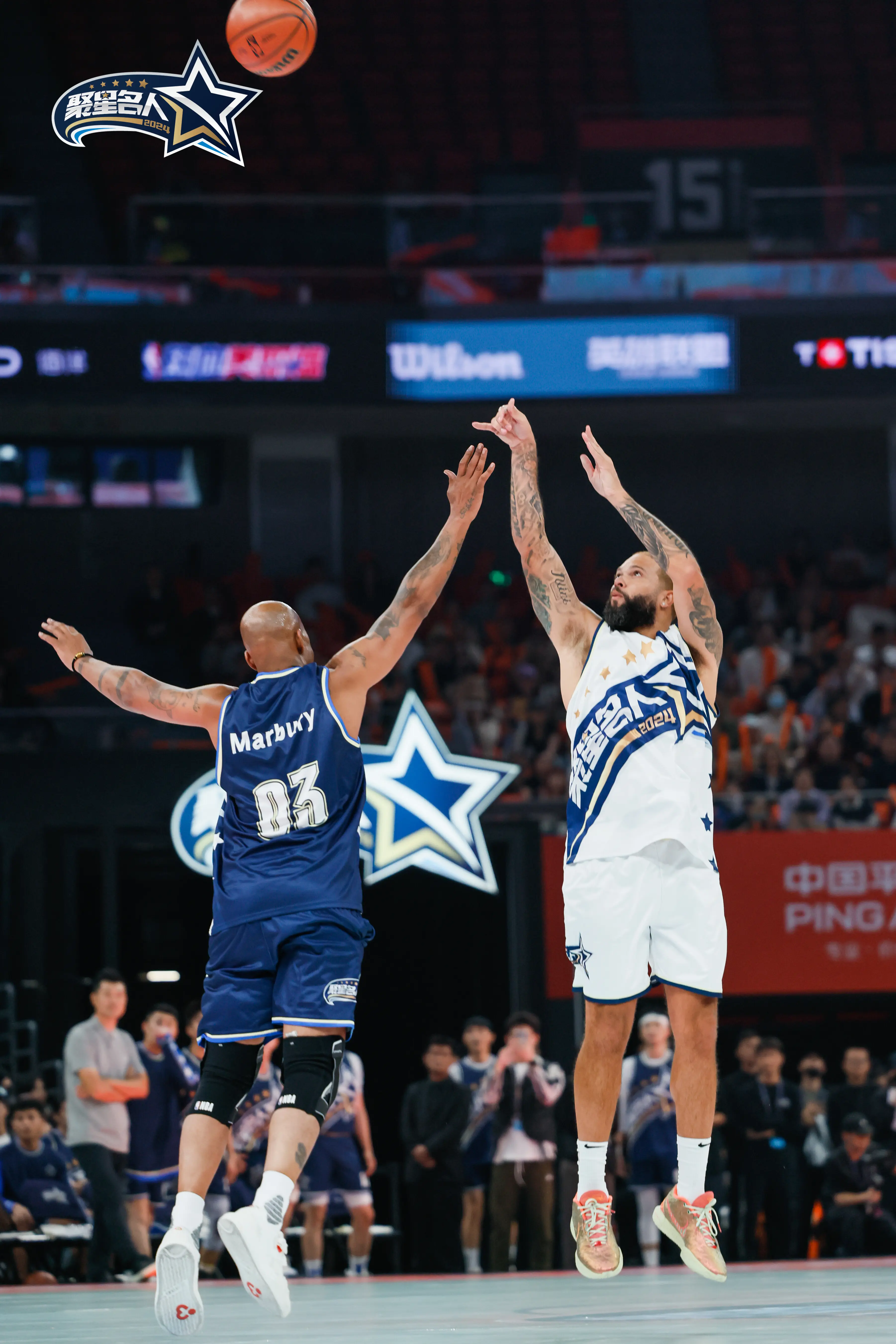 PG电子线上登入-包含群星闪耀，篮球比赛成为观众热议话题的词条