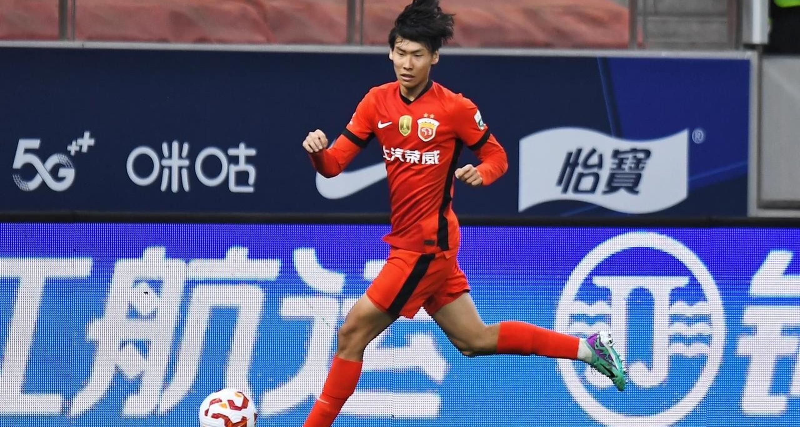 PG中国官网-体育场上风起云涌，新星崛起