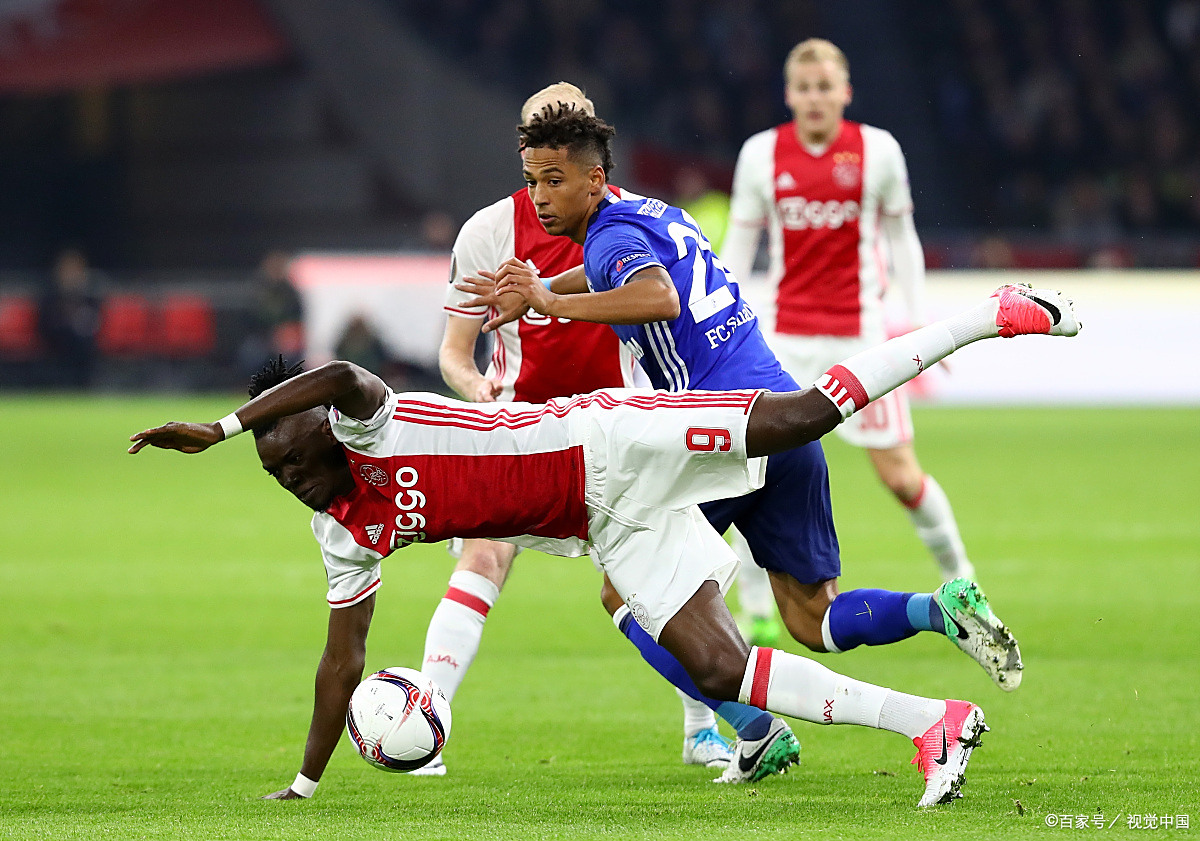 沙尔克04主场击败对手，球队实现主场守住的优势