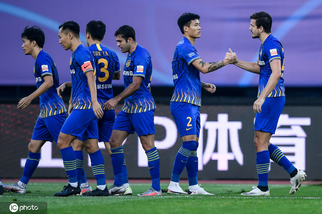 苏宁击败建业,赛季表现逐渐回暖 苏宁击败建业,赛季表现逐渐回暖