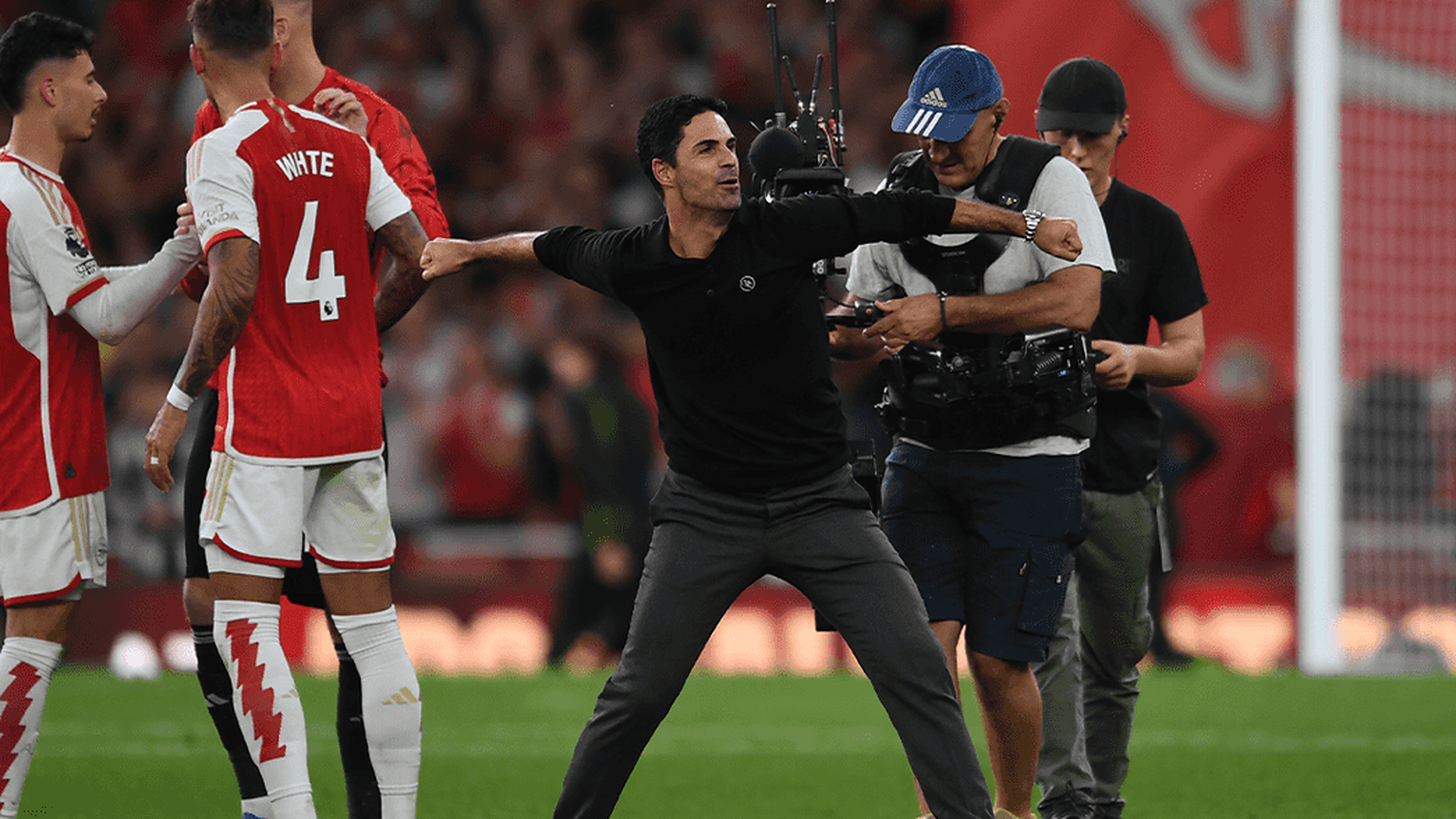 阿森纳主场失利,球迷失望不已! 阿森纳主场失利,球迷失望不已!