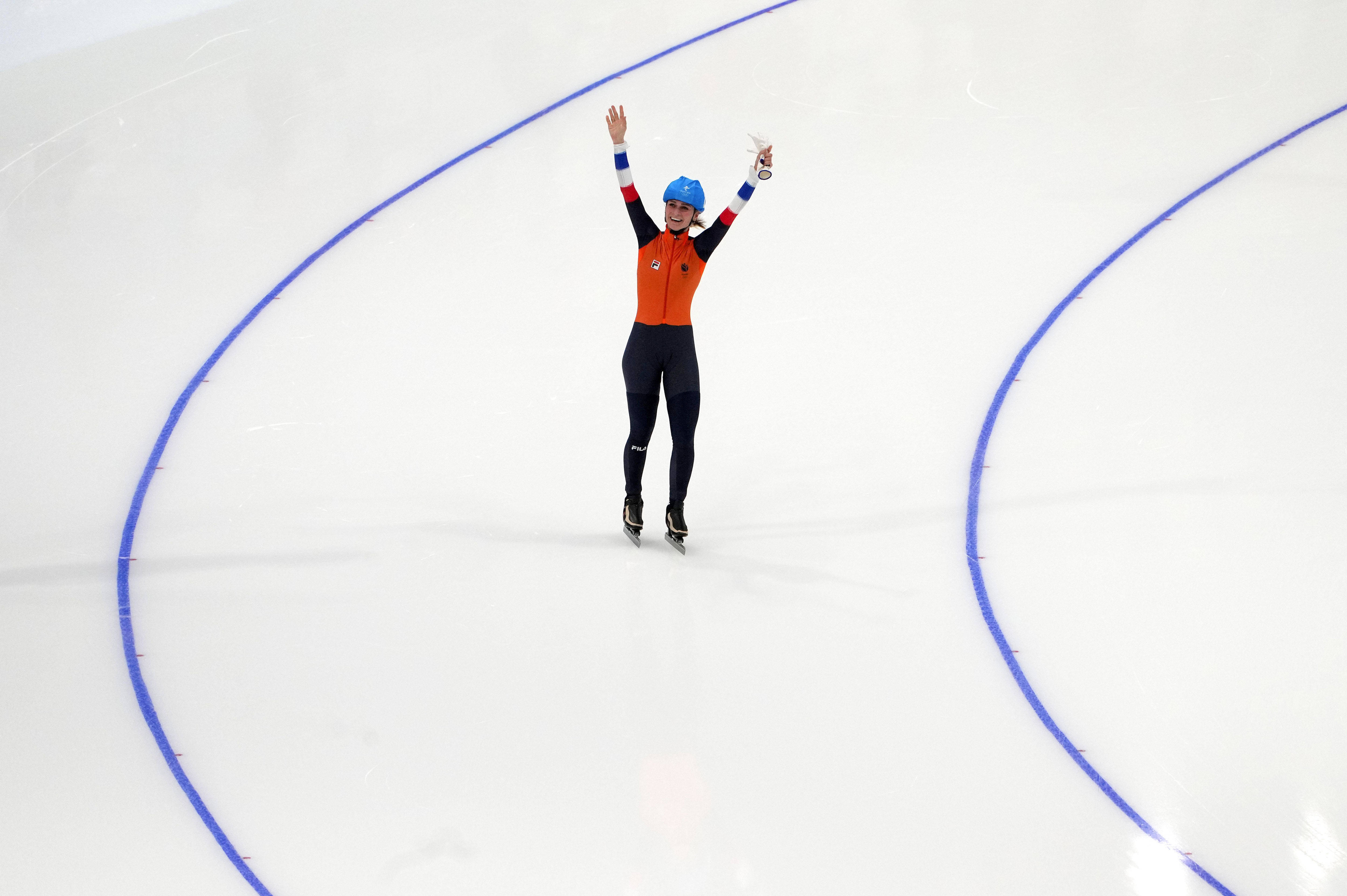 PG电子游戏-滑冰选手状态神勇，备战目标百发百中的简单介绍