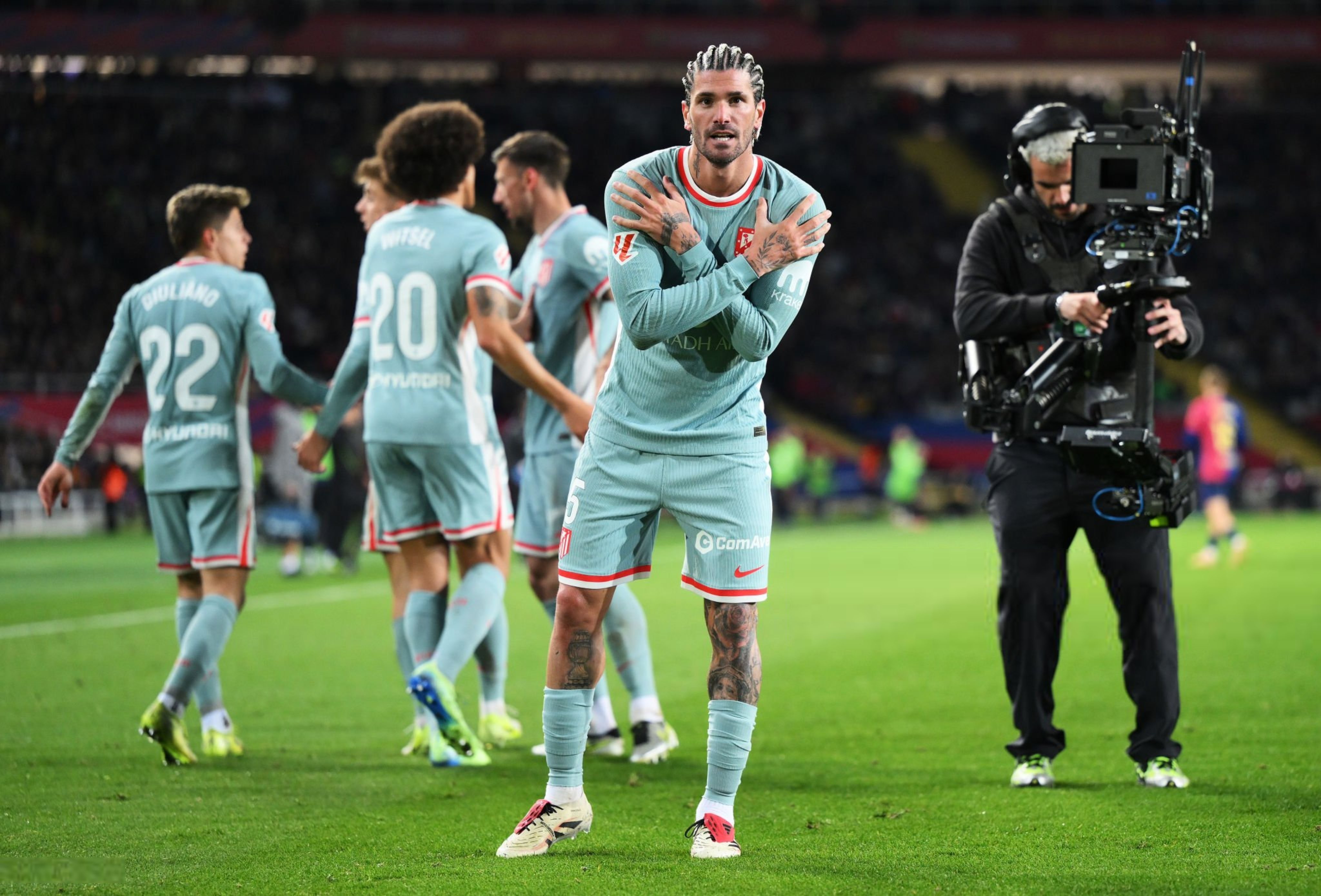 马竞逆转胜利,主场气势如虹 马竞逆转胜利,主场气势如虹