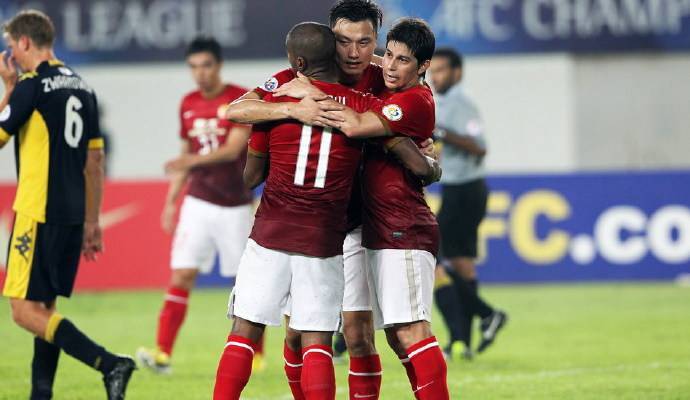 广岛三箭惊险胜出，晋级亚冠决赛的简单介绍