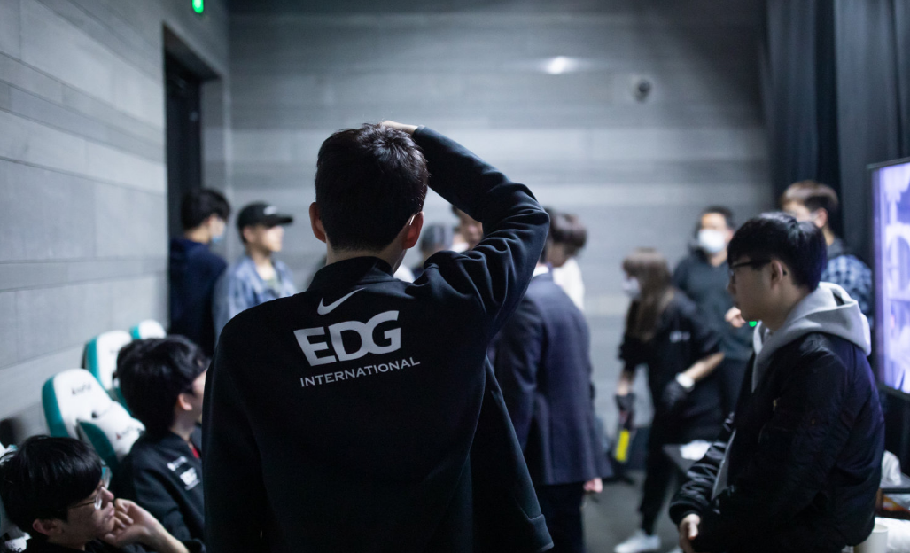 PG电子游戏-NS横扫EDG，Ming开启传奇时刻激烈交锋四强赛，点燃全场激情