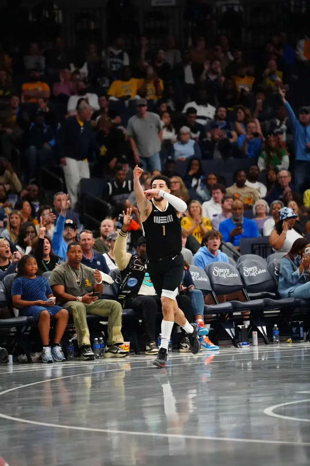 关于热火惜败灰熊,遭遇两连败的信息 关于热火惜败灰熊,遭遇两连败的信息