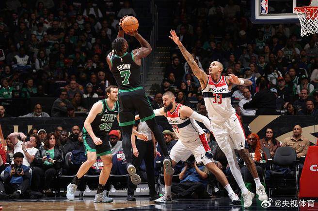 PG中国官网-猛龙战胜凯尔特人，西亚卡姆砍下精彩表现