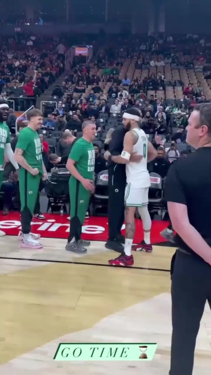 猛龙战胜凯尔特人,西亚卡姆砍下精彩表现 猛龙战胜凯尔特人,西亚卡姆砍下精彩表现