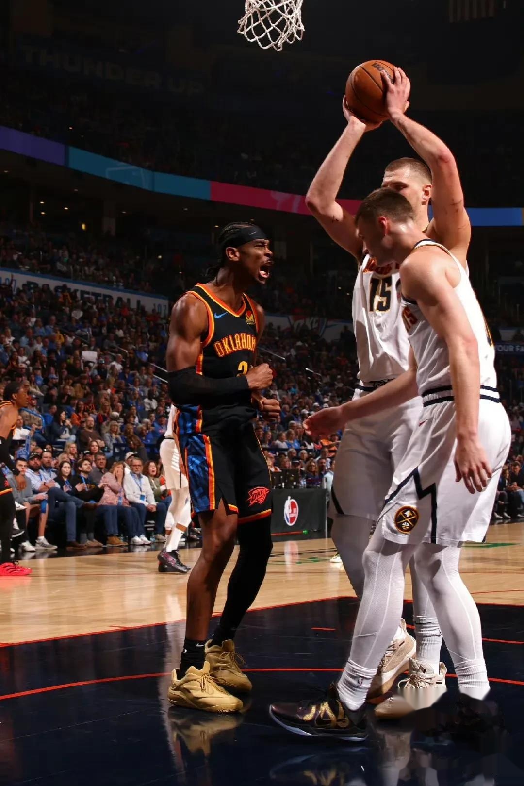 掘金领先湖人晋级,队员展现出色状态的简单介绍 掘金领先湖人晋级,队员展现出色状态的简单介绍