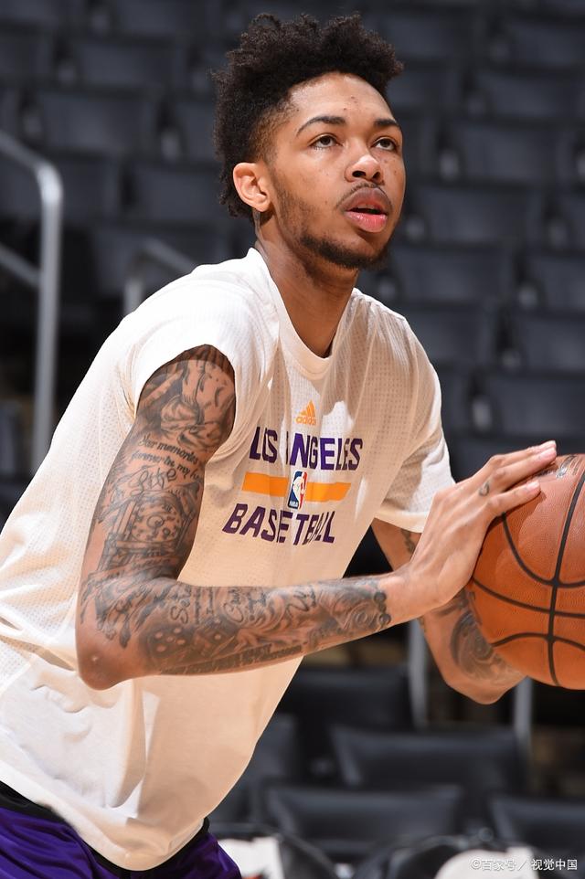 PG电子游戏-鹈鹕逆袭灰熊，英格拉姆复出表现出色