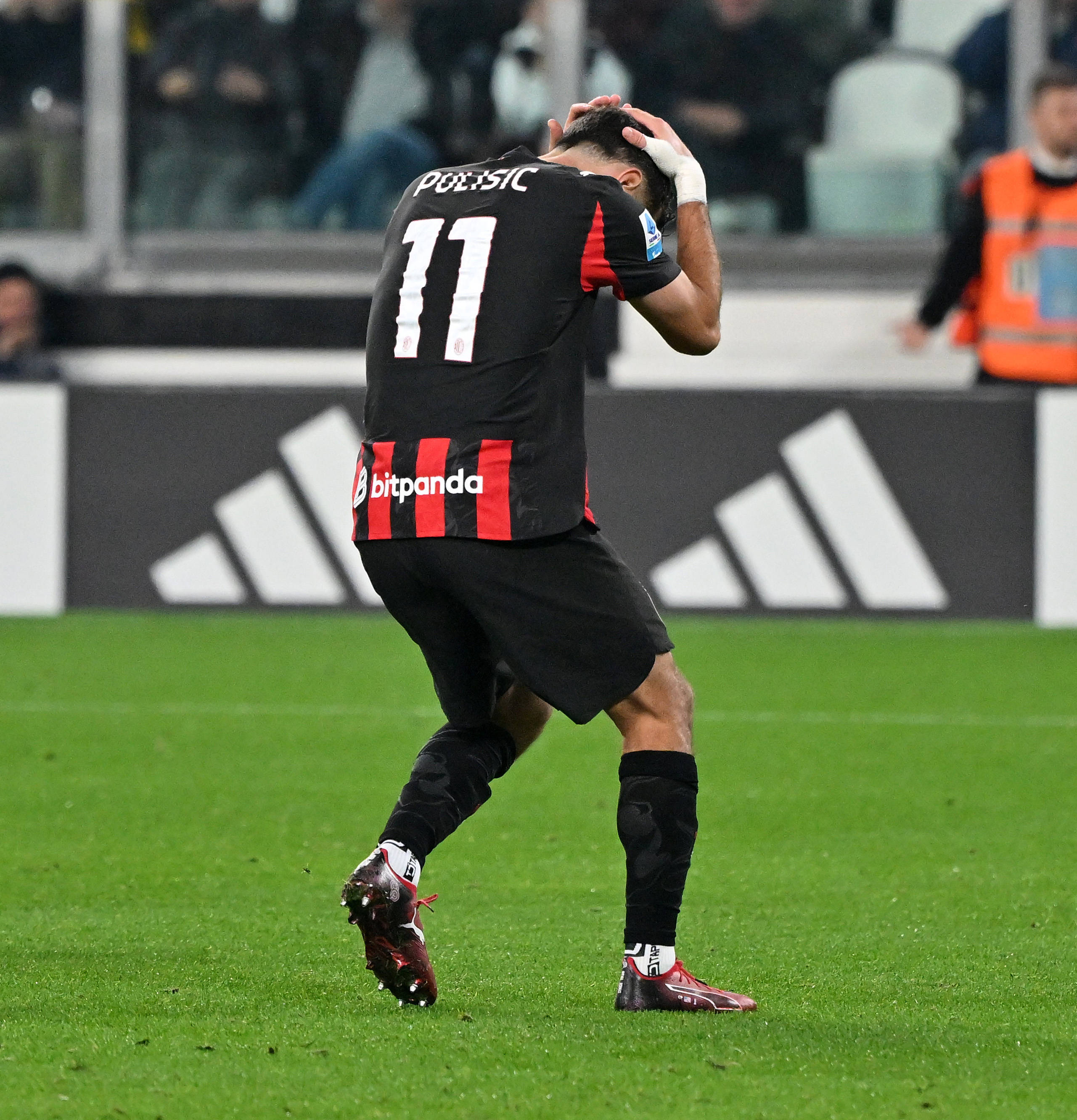 意甲球队AC米兰再遇挑战,球员调整备战 意甲球队AC米兰再遇挑战,球员调整备战