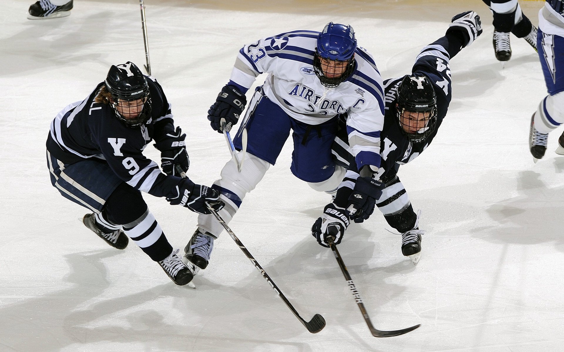 绝地反击,塞恩斯神勇领航,迈凯伦史诗级翻盘索伯车队